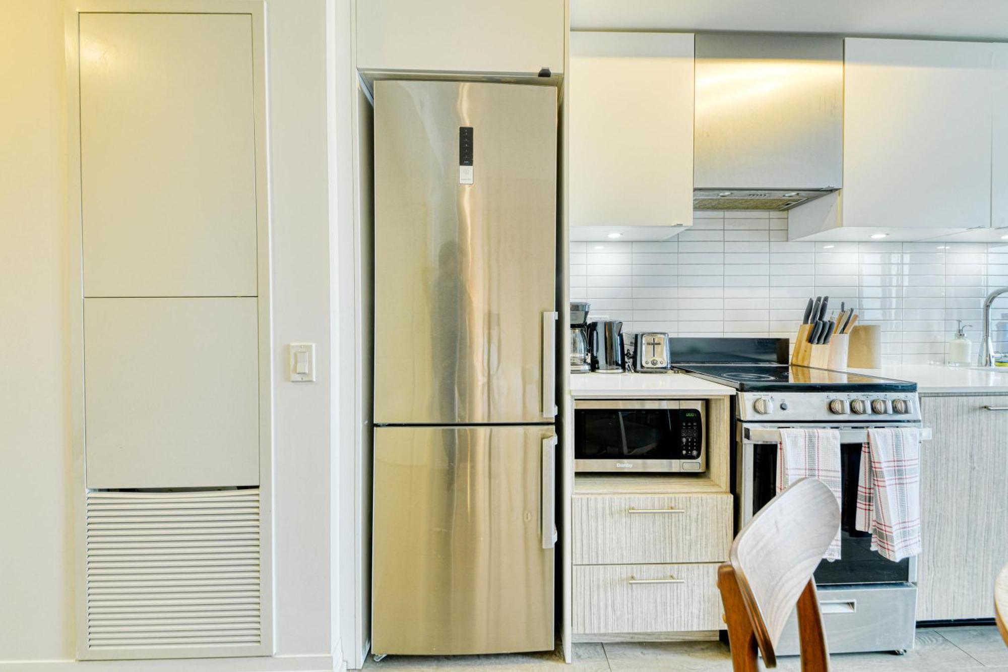 Rivetstays - The Jarvis Apartment Toronto