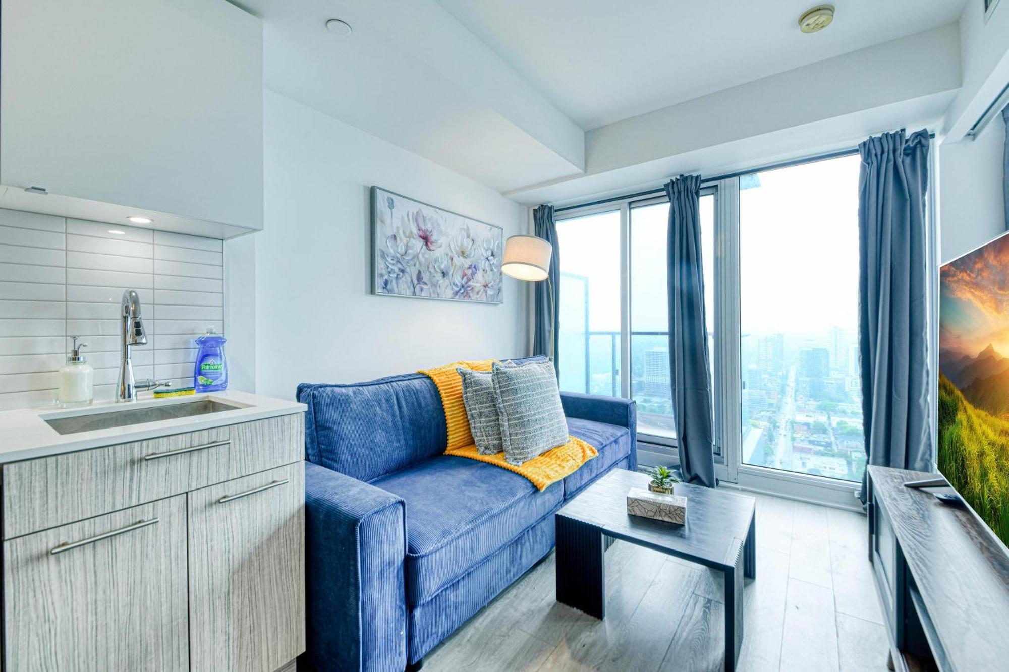 Rivetstays - The Jarvis Apartment Toronto