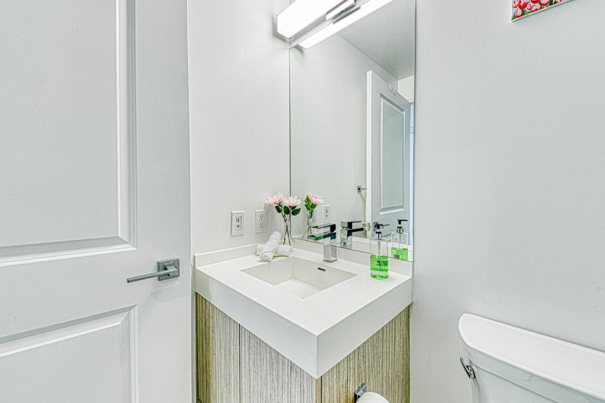 Rivetstays - The Jarvis Apartment