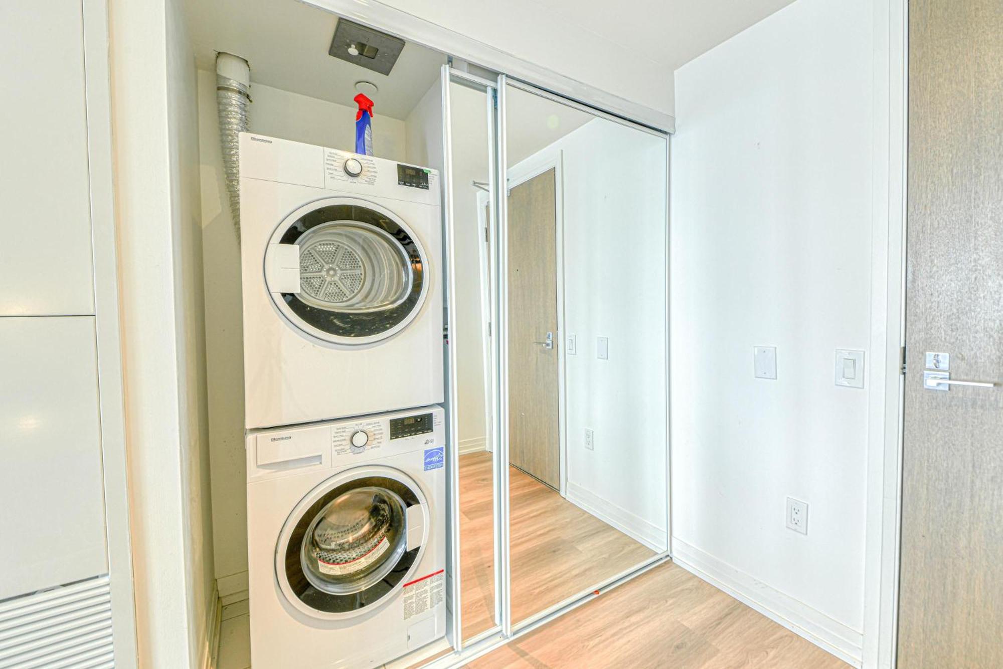 Apartment Rivetstays - The Jarvis Toronto